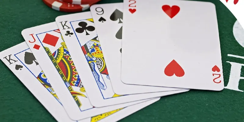 Tìm hiểu game bài Phỏm phổ biến